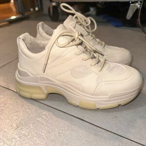 Steven madden platform beige sneakers